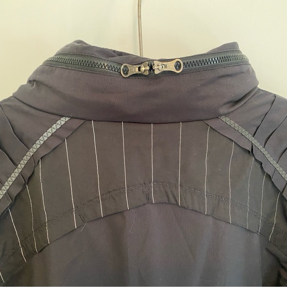 Lululemon Running Jacket - Picture 8 of 9